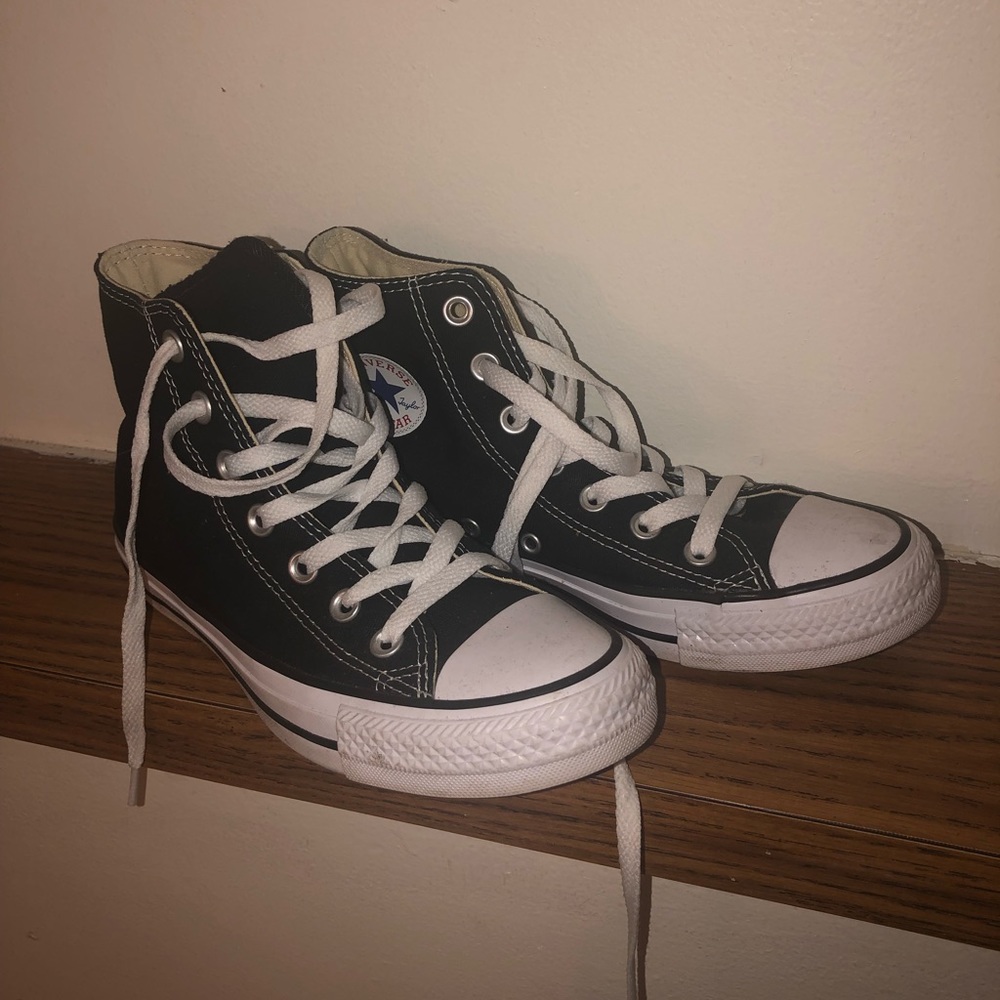 Black & white converse